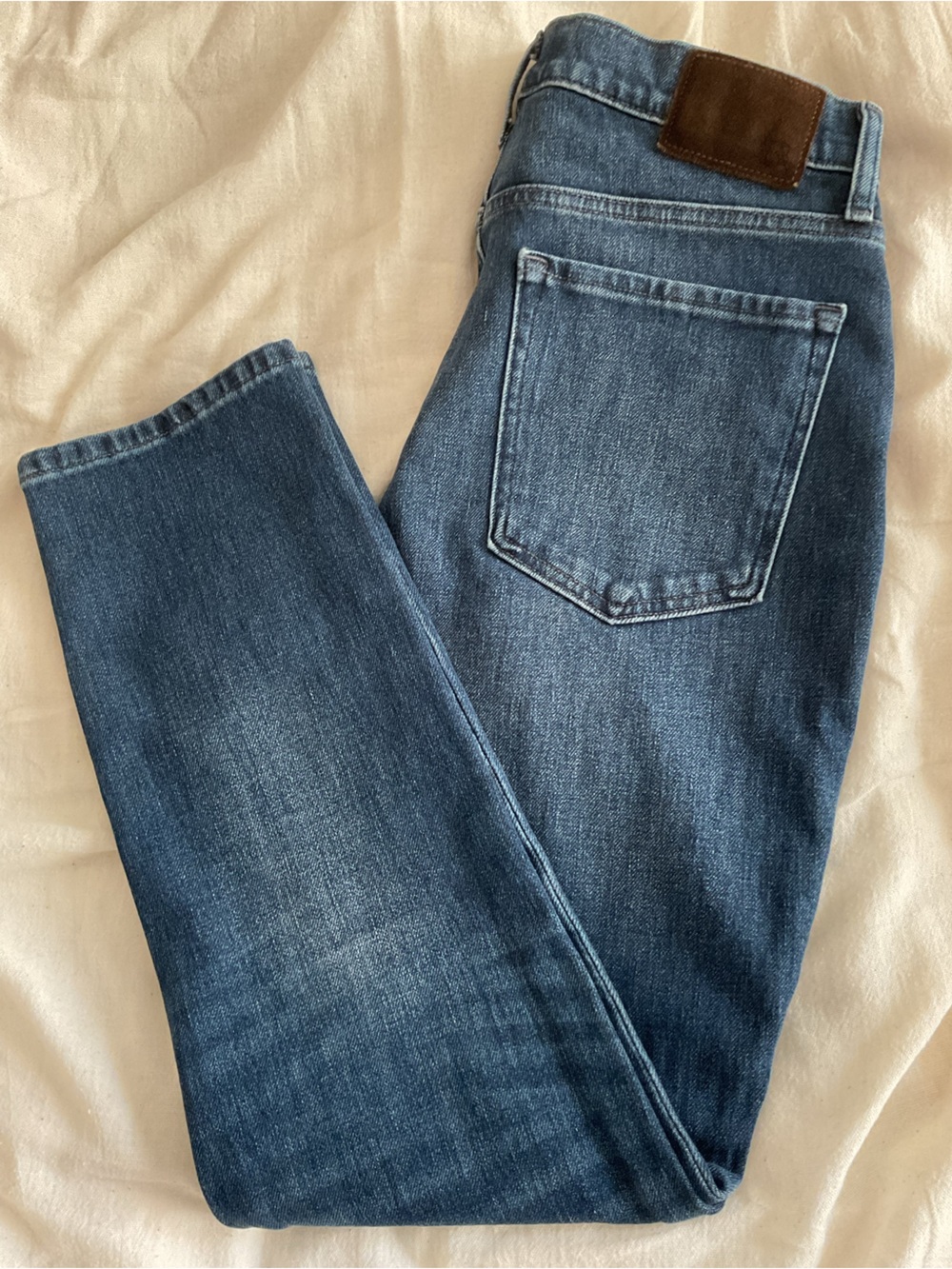 Banana Republic Women's 100% Cotton Blue Straight-Leg Jeans. Size 30 NWOT .